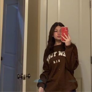 Meet your Posher, Iris